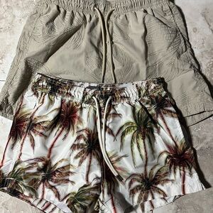 H&M Tropical Palm Tree Print Shorts Set